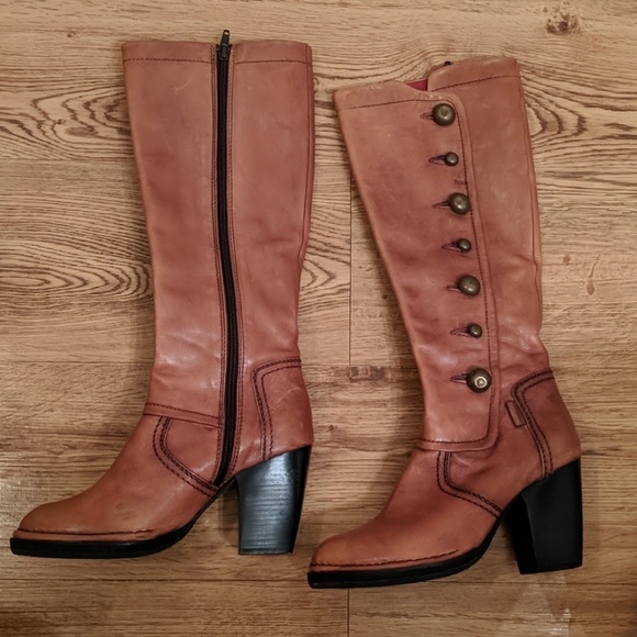 Boots - Picture 2 of 4